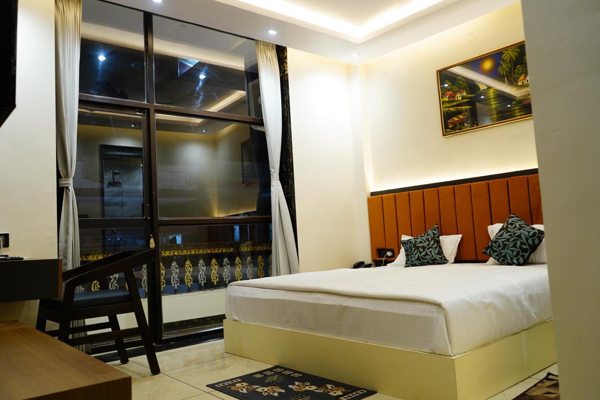 Hotel Shakuntla Palace - 400 Meters Away From Vishnu Pad Temple 7 Mins Walk ガヤー エクステリア 写真