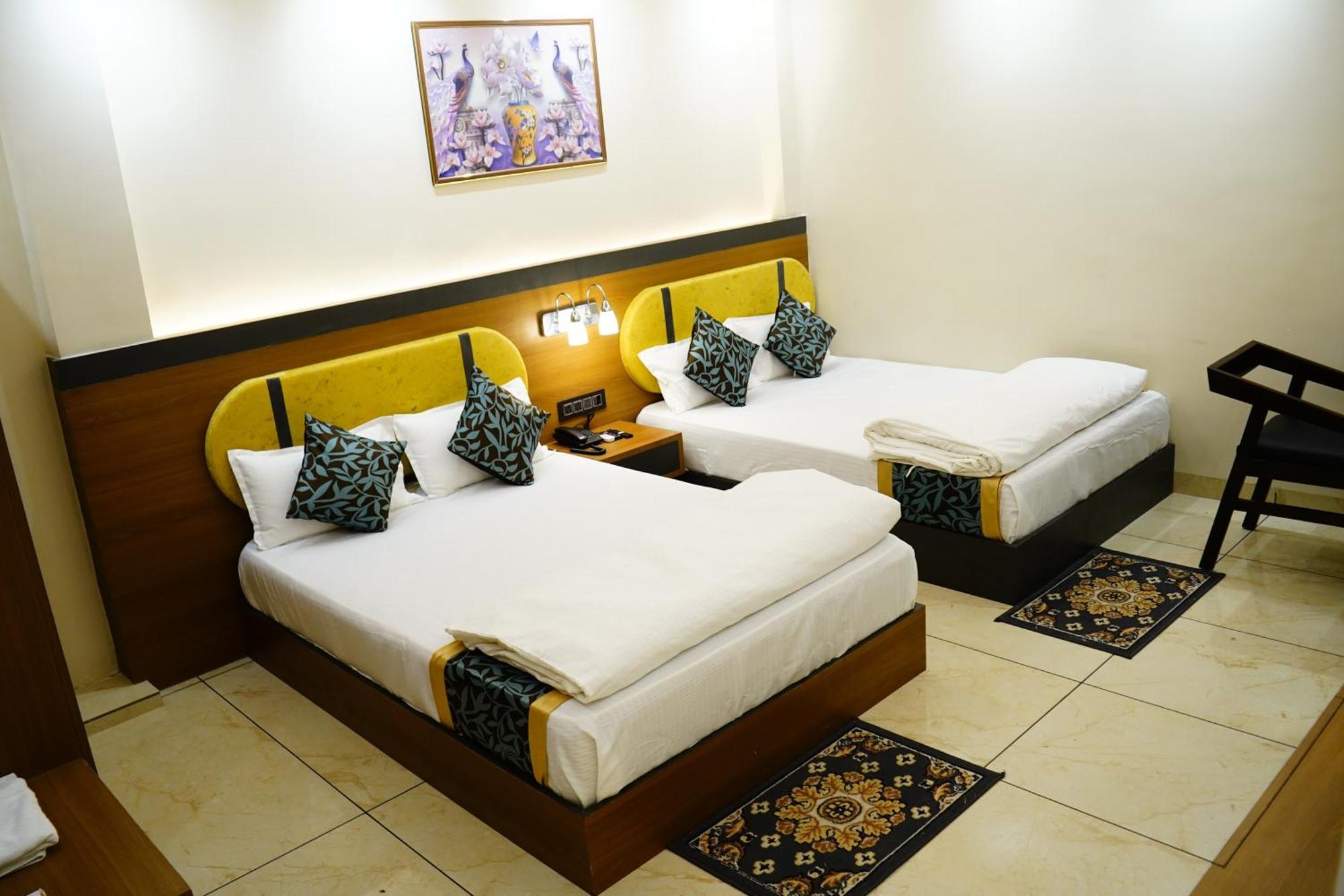 Hotel Shakuntla Palace - 400 Meters Away From Vishnu Pad Temple 7 Mins Walk ガヤー エクステリア 写真