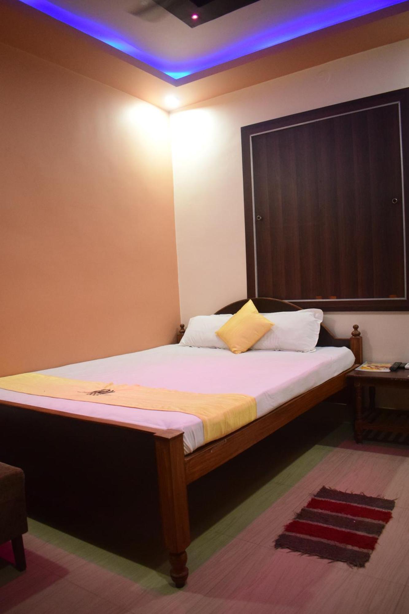 Hotel Shakuntla Palace - 400 Meters Away From Vishnu Pad Temple 7 Mins Walk ガヤー エクステリア 写真