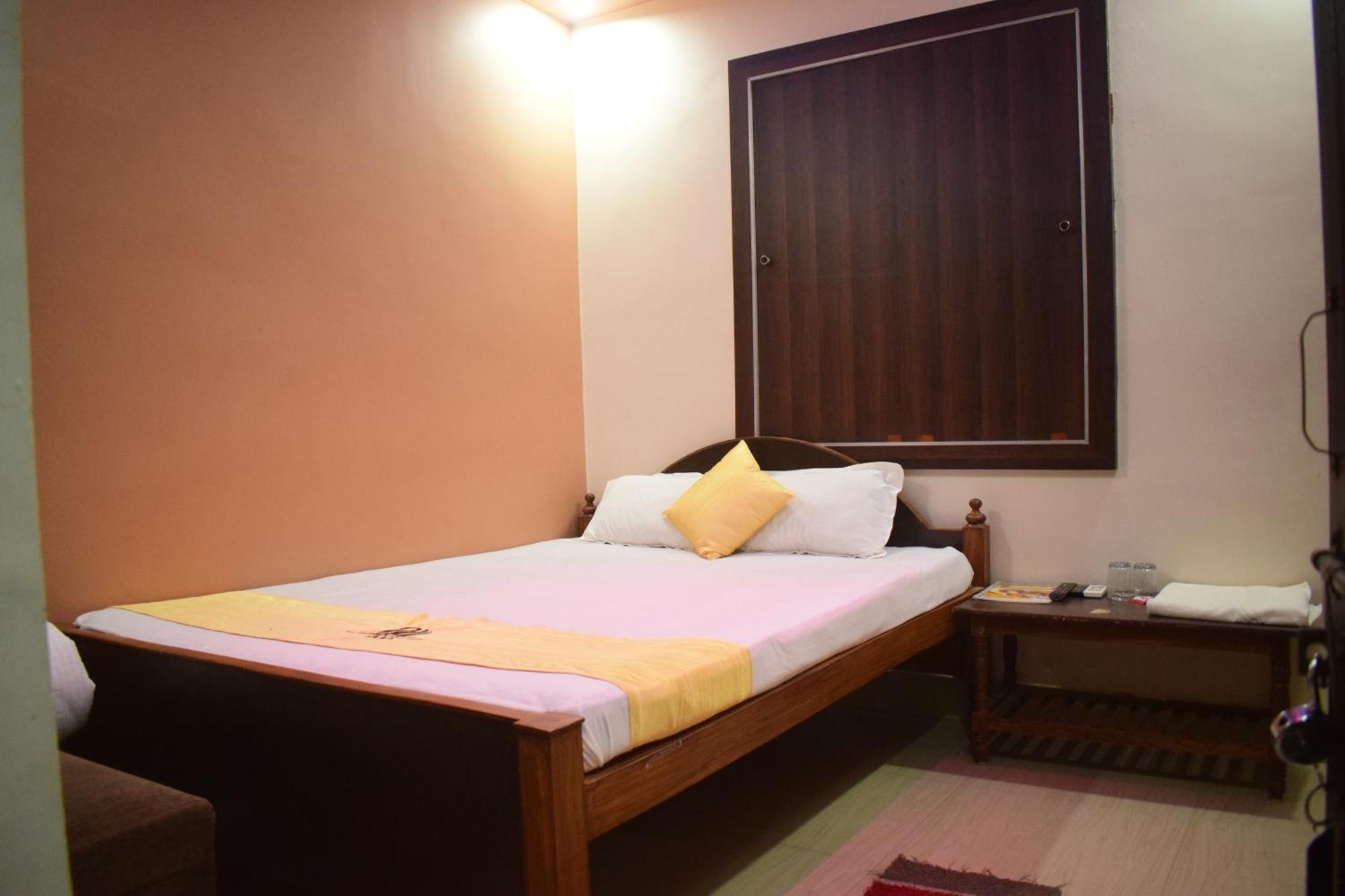 Hotel Shakuntla Palace - 400 Meters Away From Vishnu Pad Temple 7 Mins Walk ガヤー エクステリア 写真